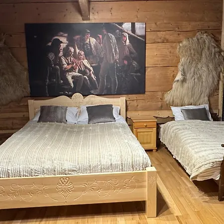 Gospodarstwo wiejskie U świerków 2 - Zabytkowe 4 I 8 Osobowe, W Każdym 2 Sypialnie, 2 łazienki, Aneks Kuchenny, Balkon, 1,5km Termy Chochołowskie Chocholow