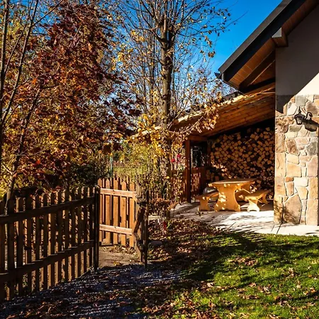 Gospodarstwo wiejskie U świerków 2 - Zabytkowe 4 I 8 Osobowe, W Każdym 2 Sypialnie, 2 łazienki, Aneks Kuchenny, Balkon, 1,5km Termy Chochołowskie *