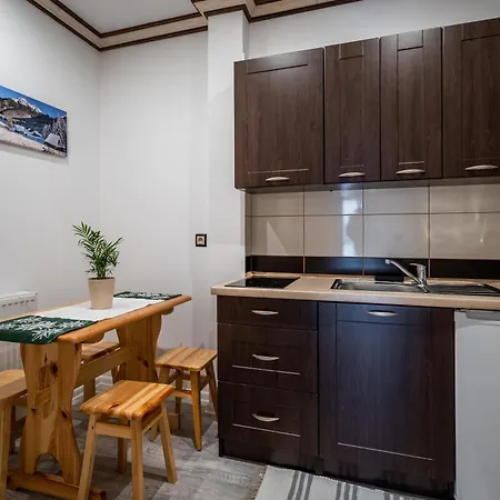 U świerków 2 - Zabytkowe 4 I 8 Osobowe, W Każdym 2 Sypialnie, 2 łazienki, Aneks Kuchenny, Balkon, 1,5km Termy Chochołowskie Chocholow