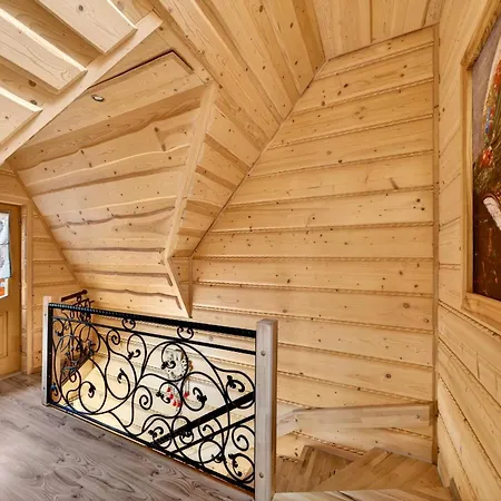 U świerków 2 - Zabytkowe 4 I 8 Osobowe, W Każdym 2 Sypialnie, 2 łazienki, Aneks Kuchenny, Balkon, 1,5km Termy Chochołowskie Casa rural Chocholow