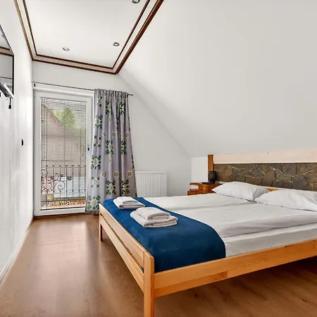 Casa rural U świerków 2 - Zabytkowe 4 I 8 Osobowe, W Każdym 2 Sypialnie, 2 łazienki, Aneks Kuchenny, Balkon, 1,5km Termy Chochołowskie *